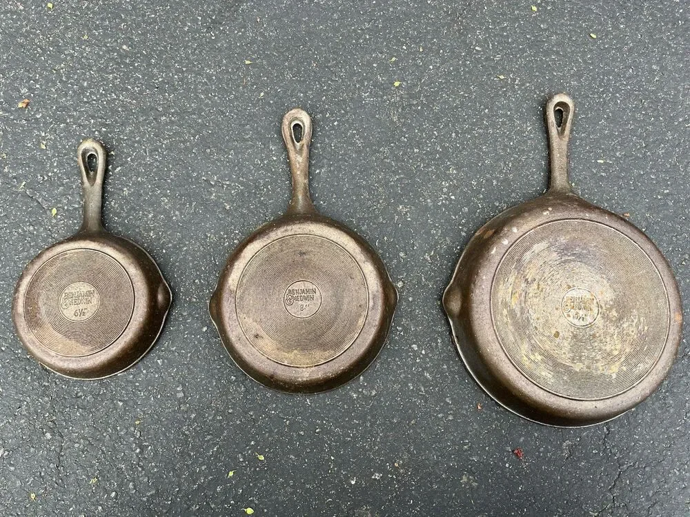 3 Vintage Benjamin & Medwin Cast Iron Skillets 10.5”, 8”, 6.5”‎ Restoration READ